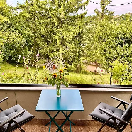 Agreable Independant Avec Veranda Apartment *